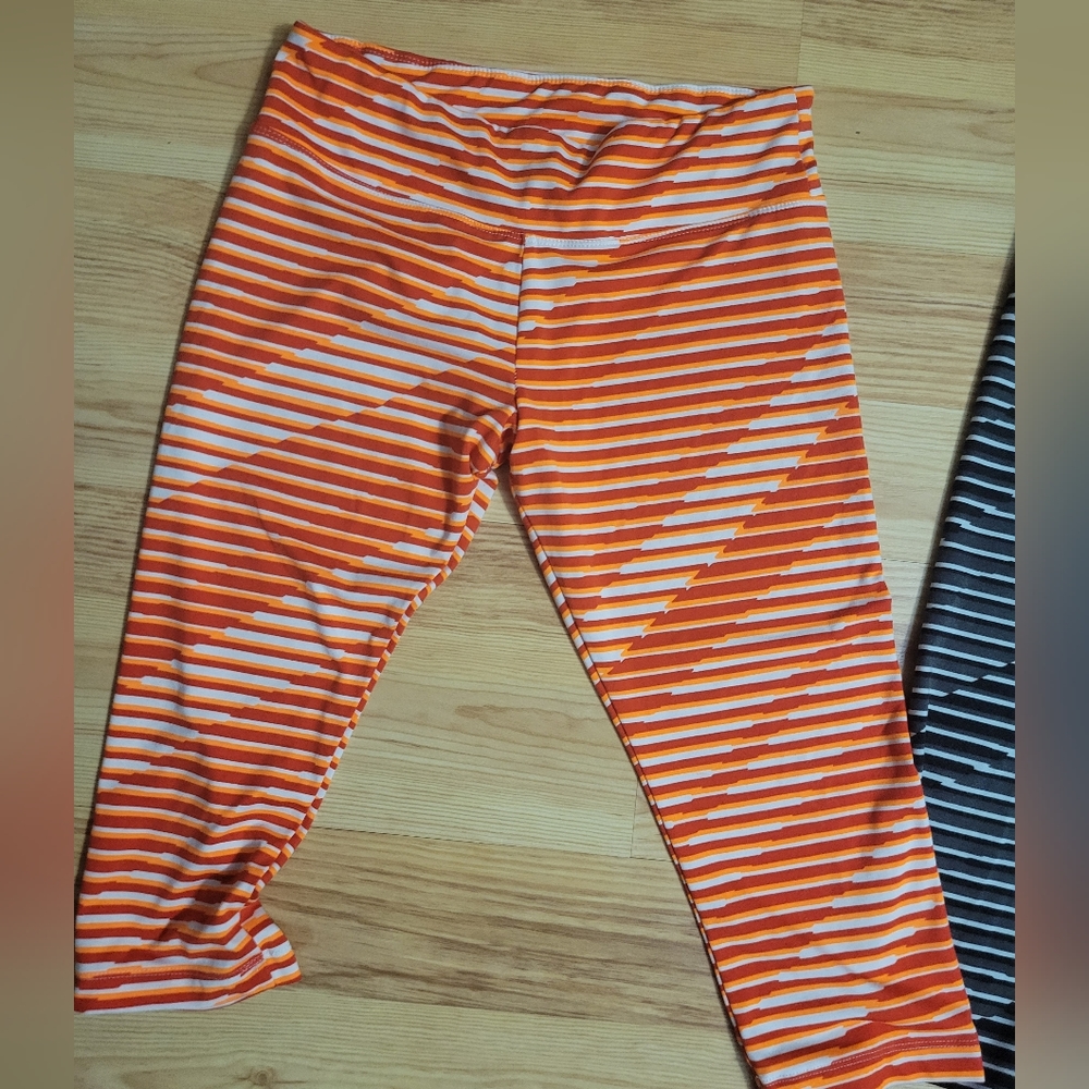 Capris - Picture 3 of 4